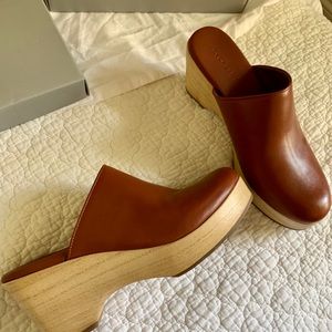 COPY - Everlane Clogs size 10